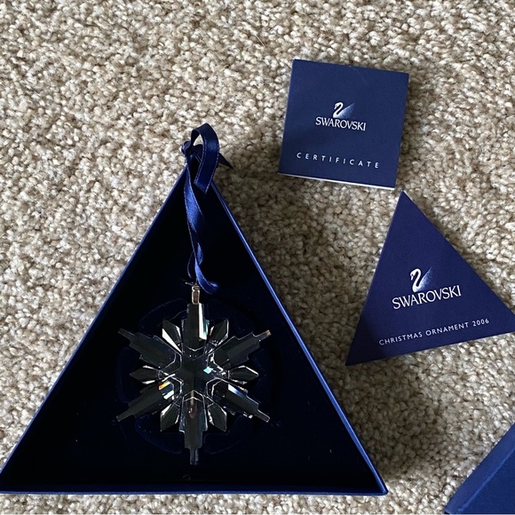 Swarovski Crystal 2006 snowflake Christmas ornament with COA and box - Picture 6 of 9